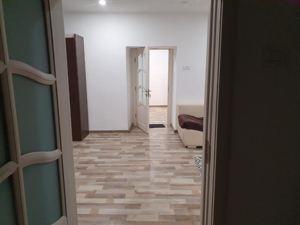 Appartement Apartament Diaconu Coresi à Braşov Extérieur photo